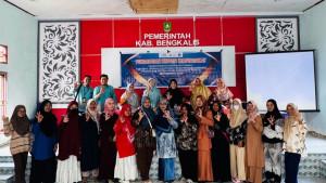 Tim-Dosen-dan-Mahasiswa-Pengabdian-Masyarakat-UNRI-foto-bersama.jpg