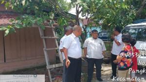 Tim-dari-Bidang-Peternakan-dan-Kesehatan-Hewan-Disbunak-Pelalawan-meninjau.jpg