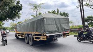 Truk_ODOL_kedapatan_masuk_Jalan_Arifin_Achmad__Kota_Pekanbaru.jpg