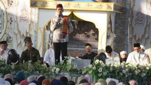 Wabup-Syafaruddin-Poti-dan-Ustadz-Abdul-Somad-saat-MTQ.jpg
