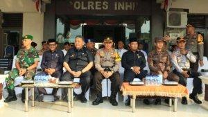 Wakil-Ketua-DPRD-Inhil-reben.jpgWakil-Ketua-DPRD-Inhil-foto-bersama-dengan.jpgWakil-Ketua-DPRD-Inhil-meninjau-apel-gelar-pasukan.jpgWakil-Ketua-DPRD-Inhil-Andi-Rusli.jpg