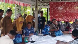 Wali-Kota-Pekanbaru-Agung-Nugroho-meninjau-langsung-pelatihan-membatik.jpg