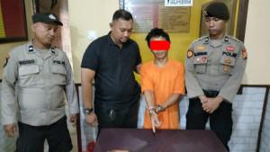 Warga_Pinang_Sebatang_Siak_Dikejutkan_Pria_Bawa_Parang_Ancamannya_Bikin_Panik.jpg