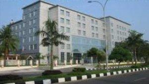 bangunan-rsud-arifin-ahmad.jpg