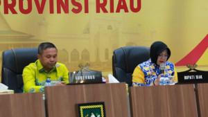 bupati-siak-afni-dan-Gubri-rakor-jalan-rusak.jpg