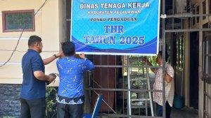 disnaker_pelalawan_dirikan_posko_pengaduan_THR.jpg
