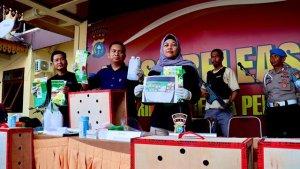 ekspos-penangkapan-narkoba-di-Pekanbaru-02072027.jpg