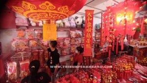 foto_pernak-pernak_imlek_di_pekanbaru_mulai_diburu_3.jpg