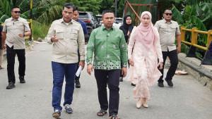 gubernur-Riau-Abdul-Wahid-tinjau-perbaikan-jembatan-ujungbatu.jpg