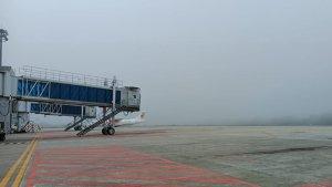 kabut-bandara-SSK-II-Peakanbaru-selasa.jpg