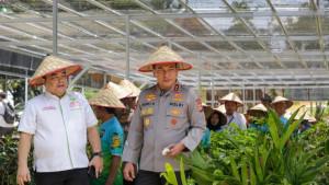 kapolda-tinjau-bank-pohon-tabung-harmoni-hijau.jpg