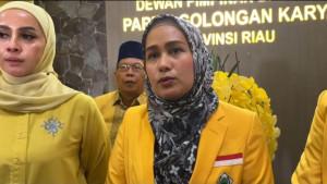 karmila-sari-batal-maju-di-musda-golkar-riau.jpg