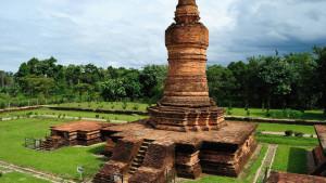kawasan-candi-muara-takus-di-riau-oke.jpg
