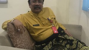 kepala-dinas-kebudayaan-riau-yoserizal-zen_20180828_091206.jpg