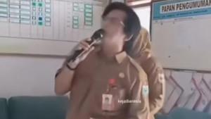 kepsek-karaokean.jpg