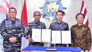 kerjasama-PLN-TNI-AL.jpg