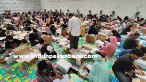 kpu-pku-lipat-surat-suara.jpg