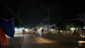 lampu-PJU-ini-padam-karena-aksi-pencurian-kabel-dan-panel.jpg