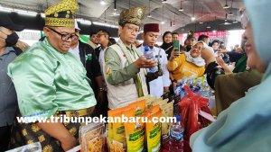 mahfud-resmikan-umkm-pku.jpg