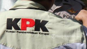 mengajak-masyarakat-untuk-dapat-memberikan-informasi-terkait-dugaan-gratifikasi.jpg