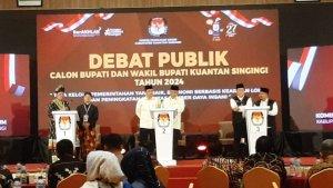 mengikuti-Debat-Pilkada-Kuansing-2024.jpg