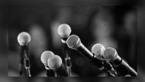 microphone-konferensi-pers.jpg