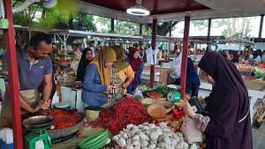 pedagang-cabai-merah-pasar-kelapa-pekanbaru.jpg