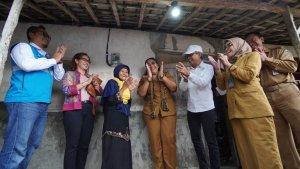 pemasangan-listrik-secara-gratis-bagi-keluarga-pra-sejahtera.jpg