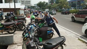 penertiban-kendaraan-di-parkir-ilegal-di-pekanbaru_20180914_203213.jpg