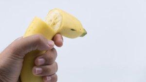 penis-pria-ini-patah-saat-bercinta-dengan-pasangannya.jpg