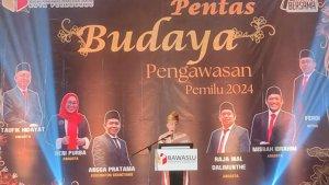 pentas-budaya-bawaslu-pku.jpg
