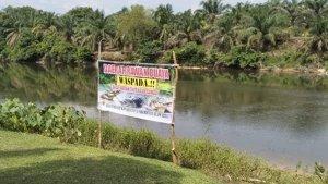 plang-peringatan-buaya-sungai-subayang.jpg