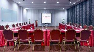 ruang-Meeting-Hemat-di-Fave-Hotel-Pekanbaru.jpg