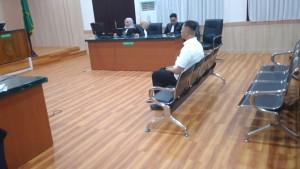 setdako-pekanbaru-indra-poni-saat-sidang-vonis-korupsi.jpg