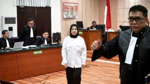 sidang-vonis-korupsi-novin-karmila.jpg