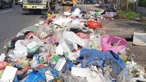 tps-sampah-liar-pku.jpg
