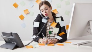 wanita-karir-wanita-sibuk-kerja_20181018_233236.jpg