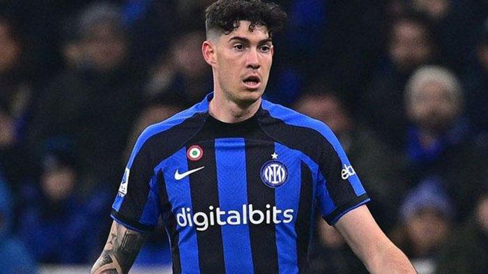 Alessandro-Bastoni-kian-dekat-dnegan-pintu-keluar-Inter-Milan.jpg