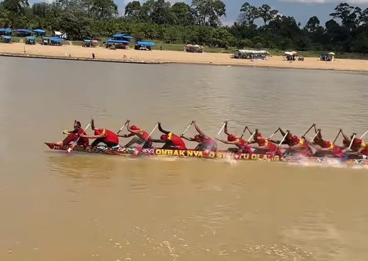 Atlet-Pacu-Jalur-Kuansing-berlaga-beberapa-waktu.jpg