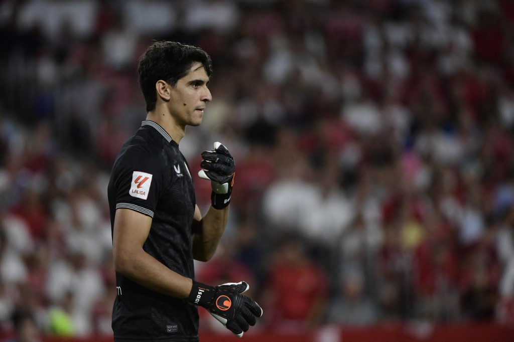 Cerita-Yassine-Bounou-Sempat-Jadi-Pilihan-Utama-Pembelian-Real-Madrid-Sebelum-Putuskan-ke-Al-Hilal.jpg