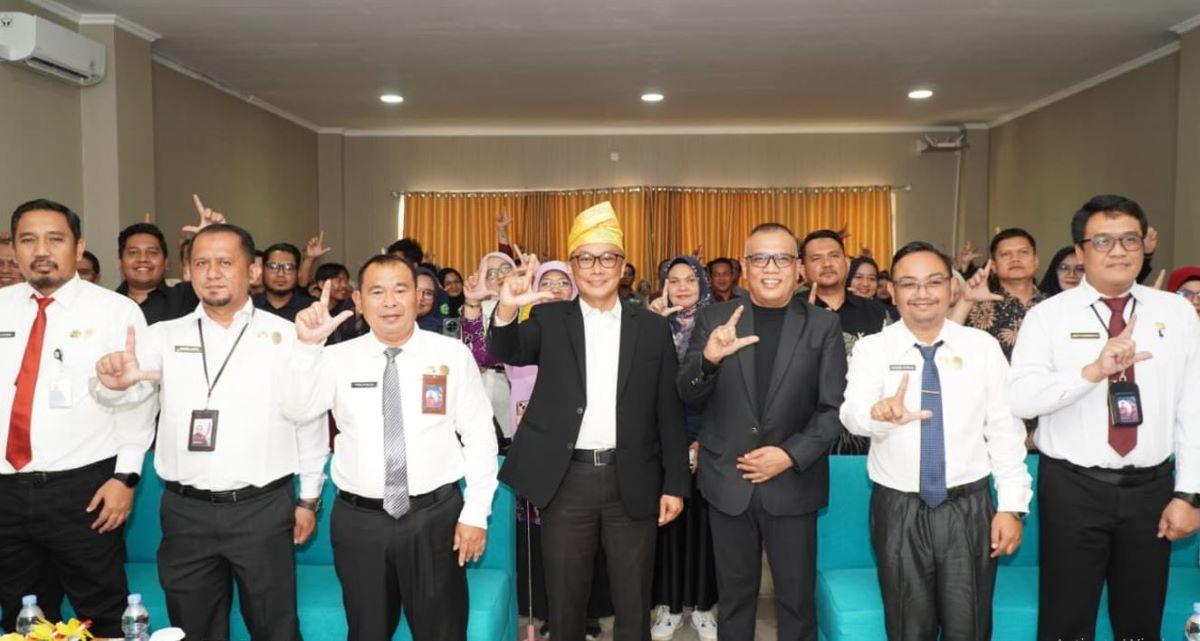 Dekan Pascasarjana Unilak Profesor Adolf Jelaskan Kontroversi Potongan Video Kepala BKN tentang PPPK