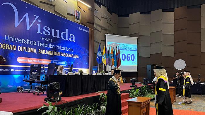5 Ratus Wisudawan Universitas Terbuka Jalani Wisuda, Ketua Senat UT: Jadilah Wisudawan Profesional
