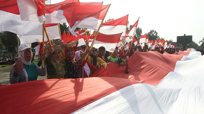 Gerakan-Pencanangan-Pembagian-Bendera-Merah-Putih-di-pekanbaru.jpg