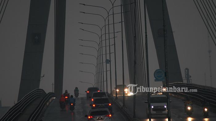Ilustrasu-cuaca-mendung-mau-hujan-di-Pekanbaru.jpg