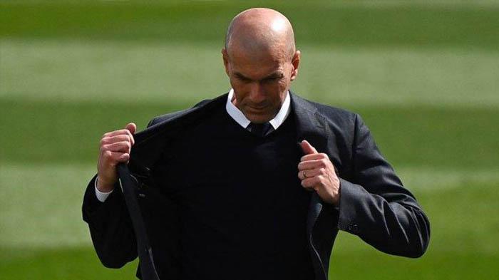 Juventus-harus-bersaing-dengan-Real-Madrid-untuk-datangkan-Zinedine-Zidane.jpg