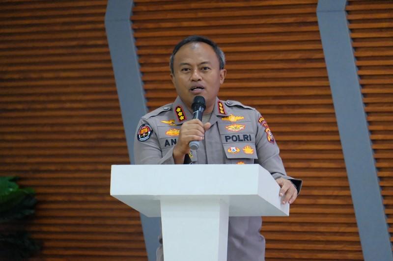 Kabid-Humas-Polda-Riau-Kombes-Pol-Anom-Karibianto-Riau-bhayangkara-run-2025.jpg