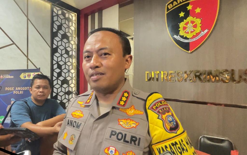 Kabid-Humas-Polda-Riau-Kombes-Pol-Anom-Karibianto-sip.jpg