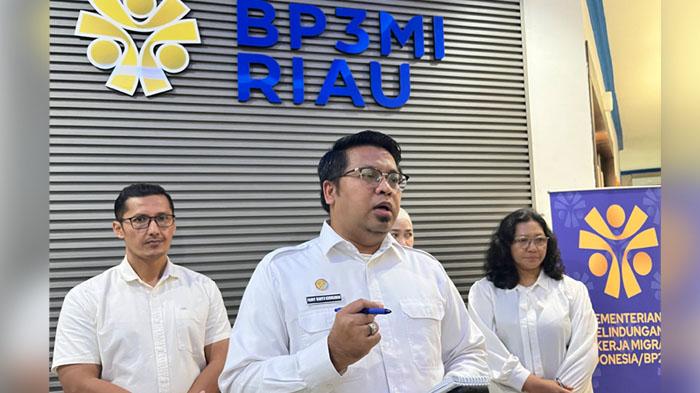 Kepala-BP3MI-Riau-Fanny-Wahyu-Kurniawan.jpg