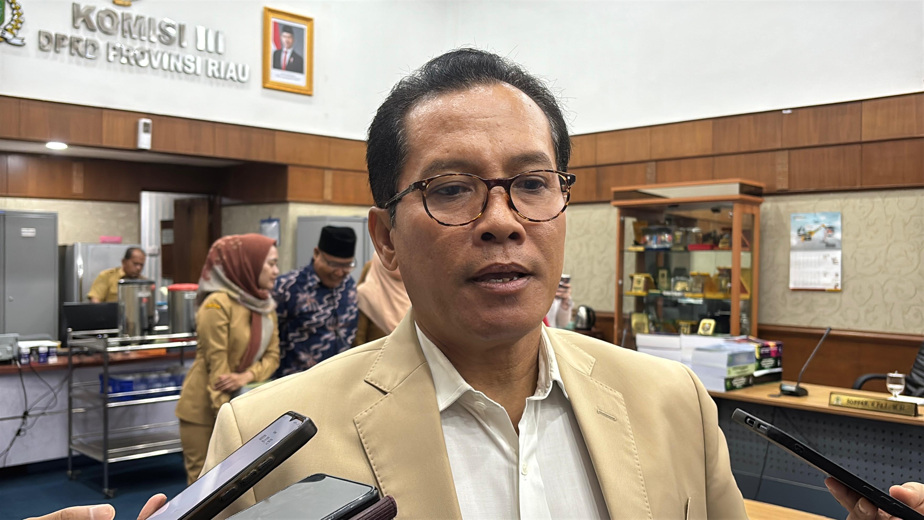 Ketua-Komisi-III-DPRD-Riau-Edi-Basri-oke-1.jpg