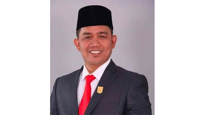 Ketua_DPRD_Pekanbaru_Muhammad_Isa_Lahamid.jpg